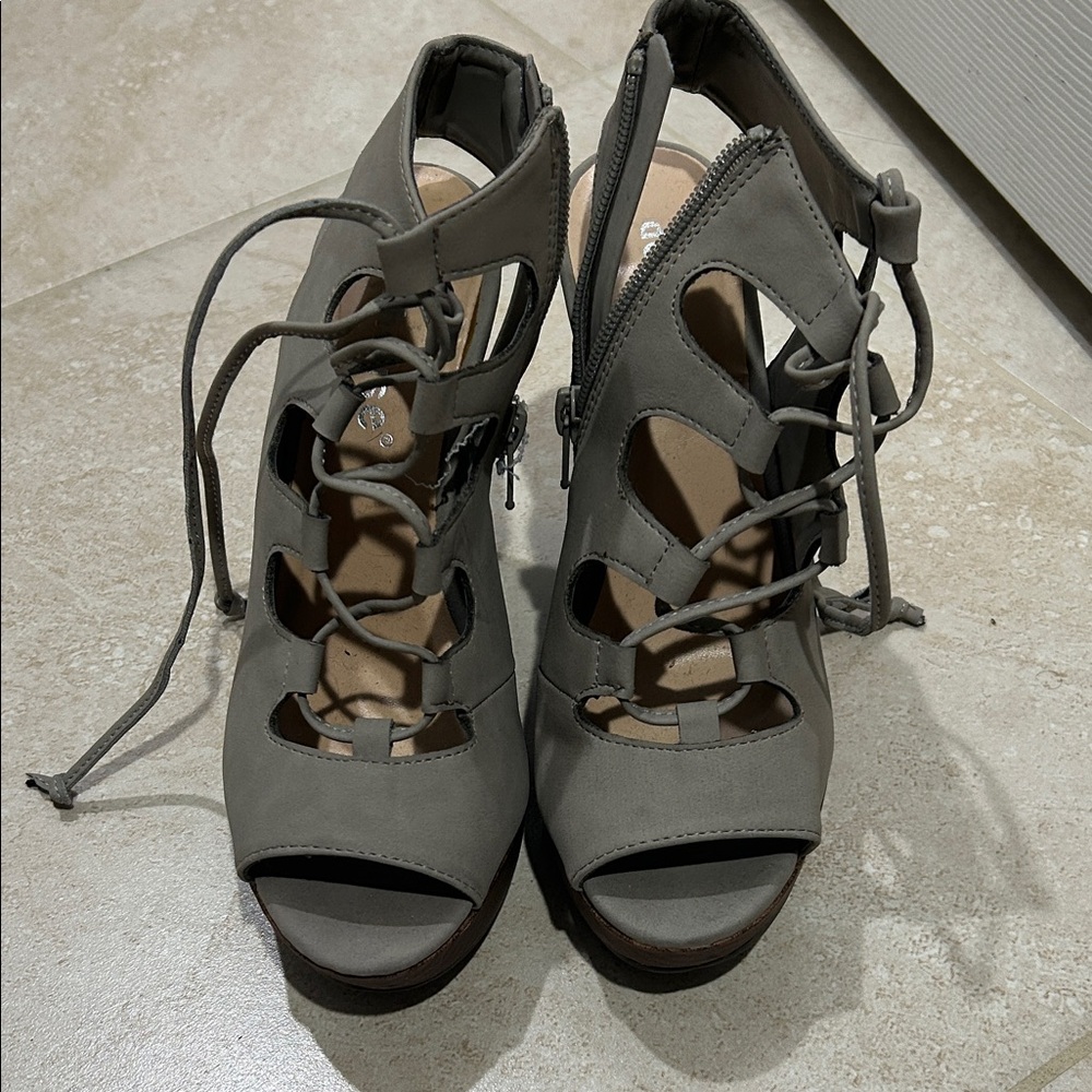 Dollhouse Gray Lace-Up Heels